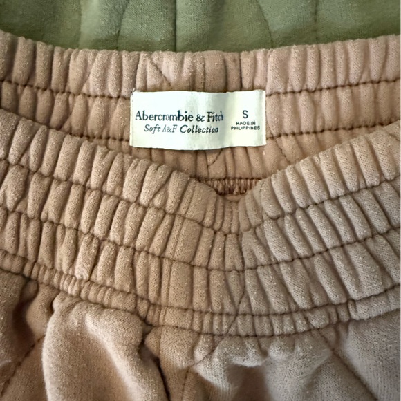 Abercrombie Soft A&F Quilted Shorts 2 Pair - Picture 4 of 6